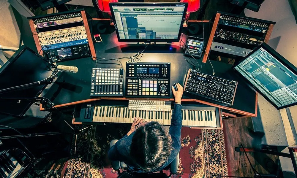 How Can Studio Engineers Ensure Optimal Acoustics in a Recording Environment?